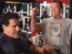 Arnold and Lou Get Pumped